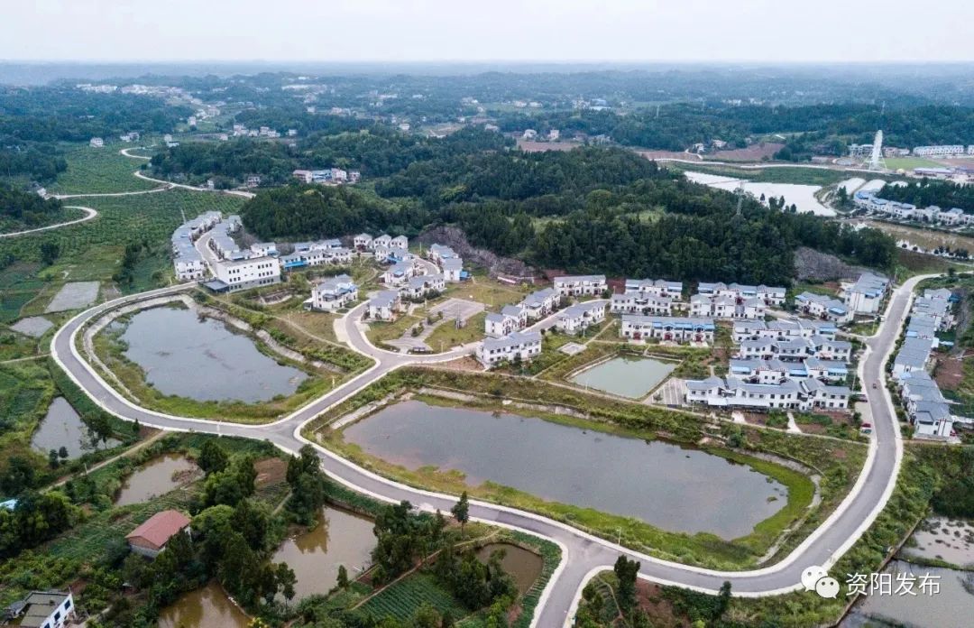 安岳县文化镇隆恩村风貌▲"过上好日子,就是要让群众住进新房子,能