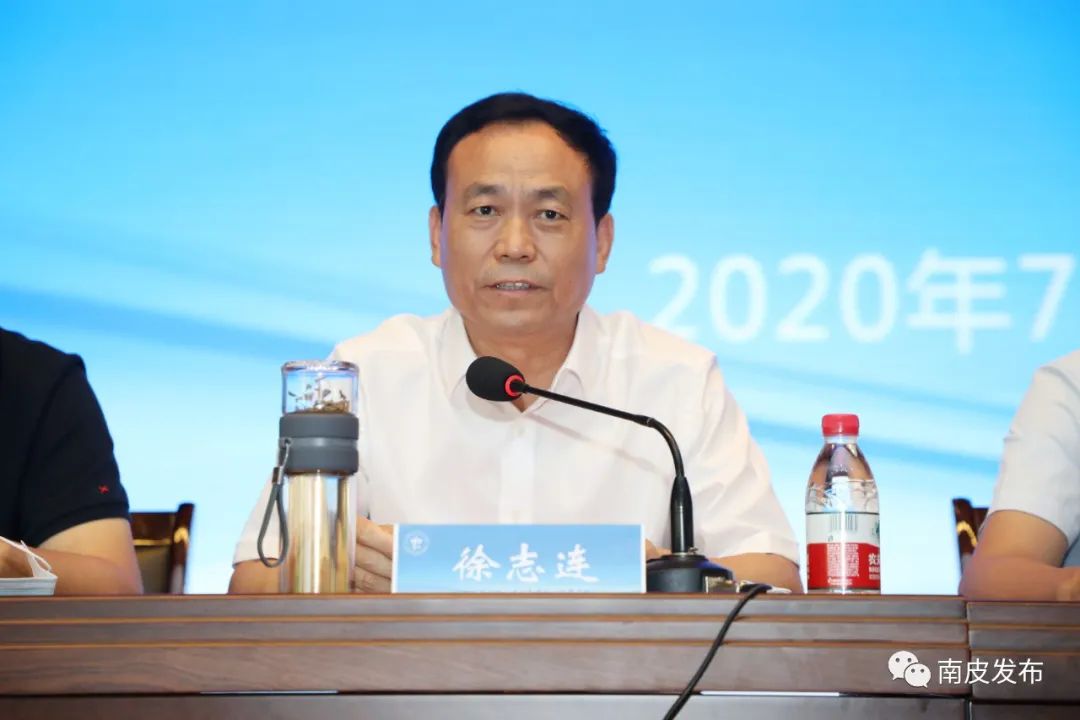 签约仪式上,徐志连指出,近年来,我县始终高度重视医疗卫生事业发展