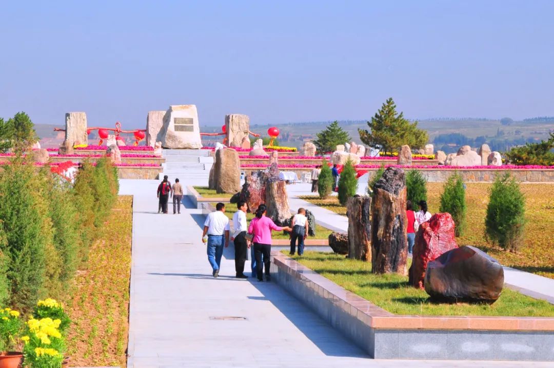 the end ～(和林格尔县融媒体中心 王效平 王杰)原标题:《【旅游好