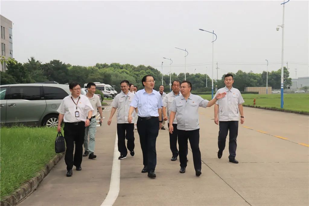 市中院马荣院长再次走进北汽集团常州商用车项目