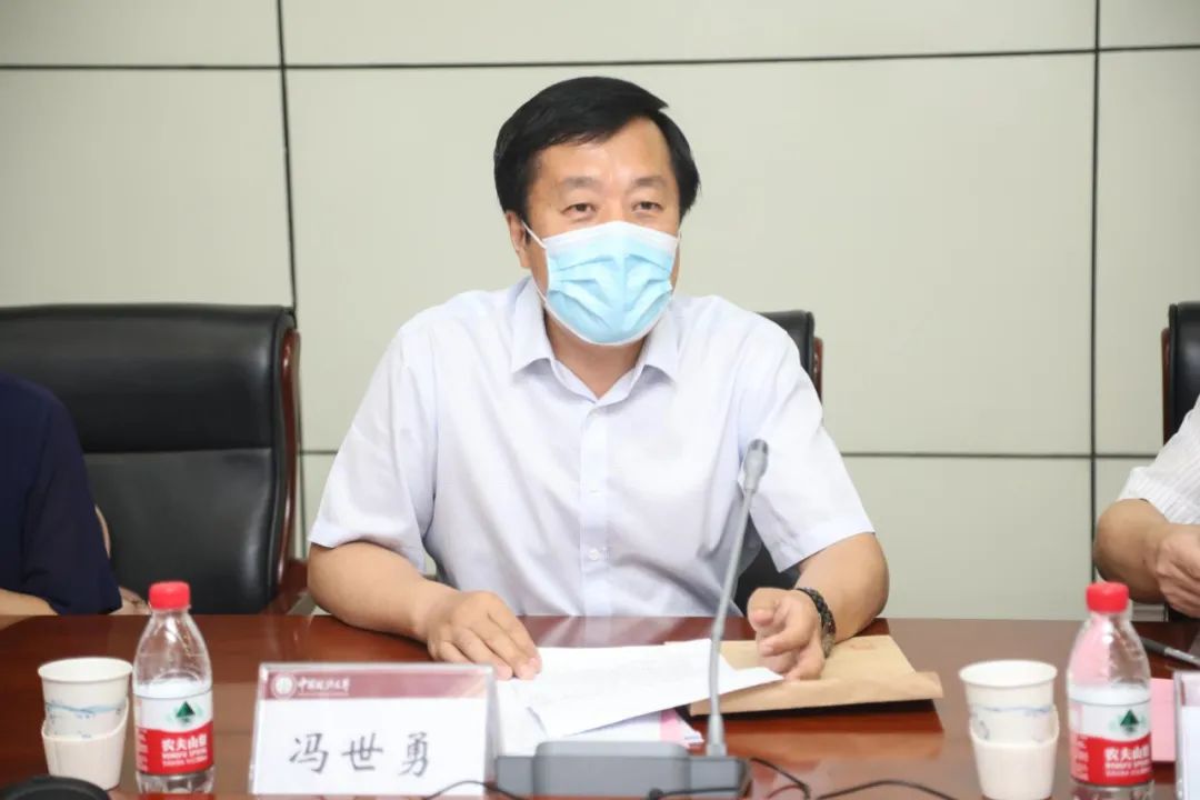 市三中院党组书记,院长安凤德和校长马怀德为"北京市第三中级人民法院