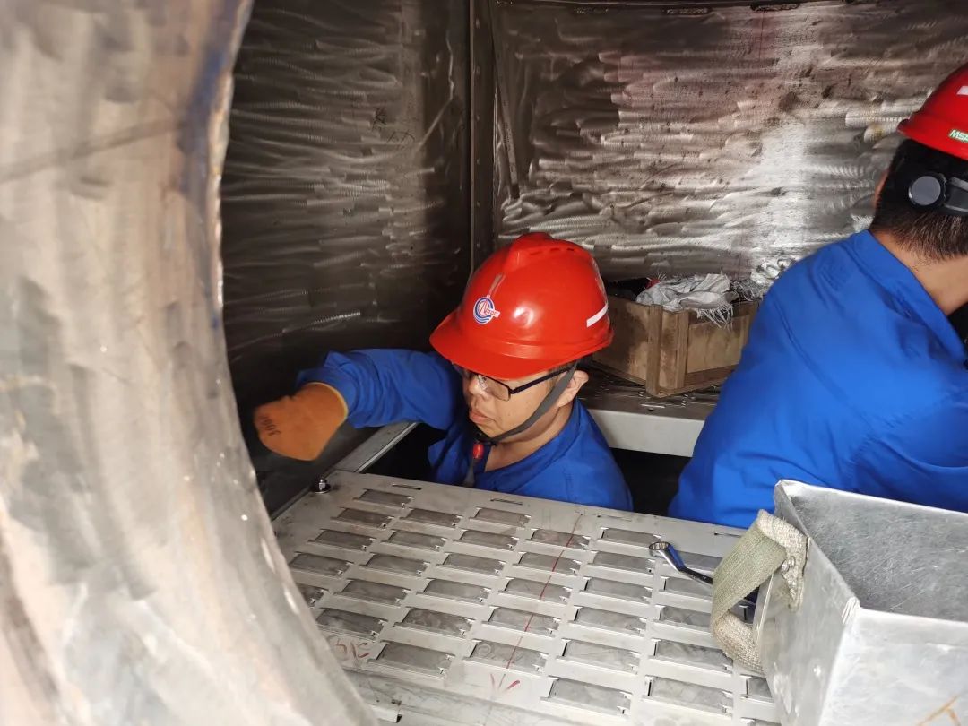 21米高塔20层塔盘他们用双手征服