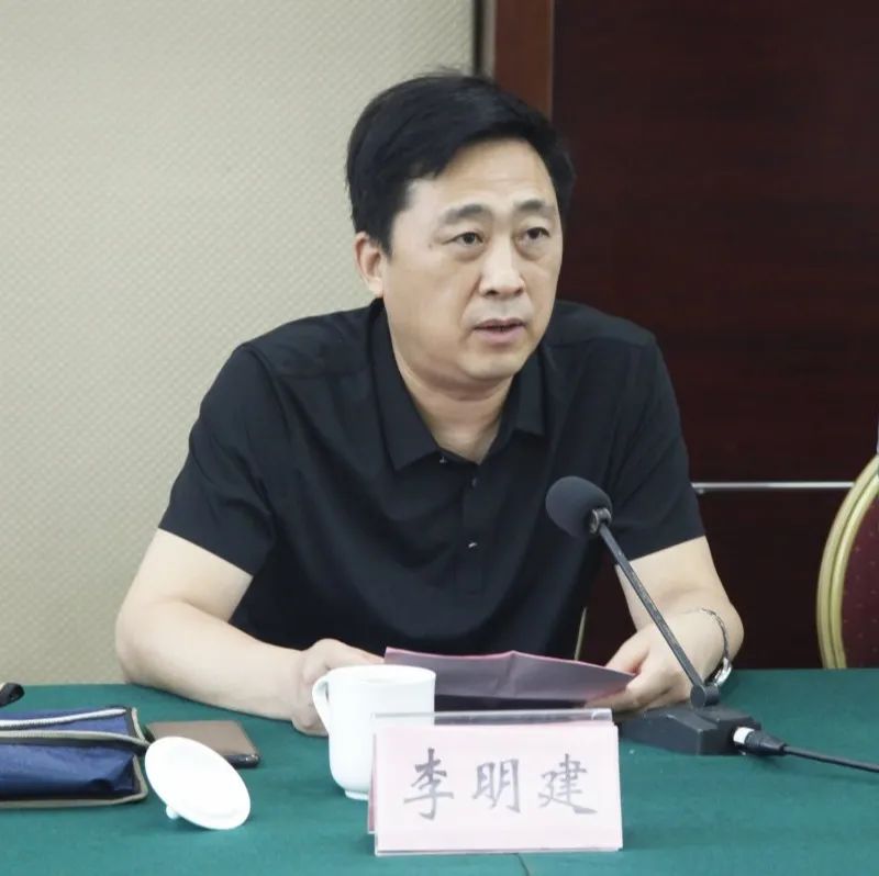 今天我们把头条留给自己