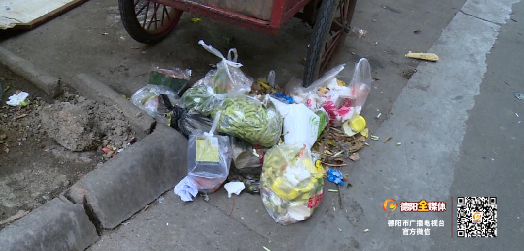 创城曝光台不忍直视德阳这个小区太脏了
