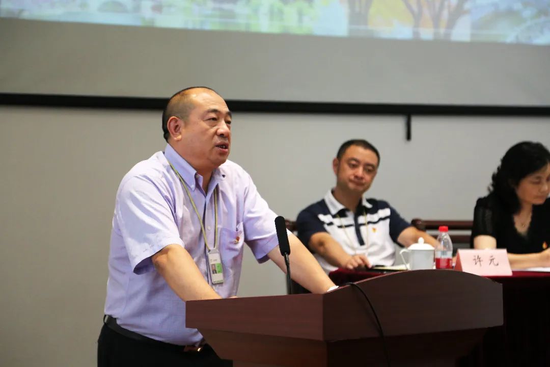 最后,陆洪丽书记对上海植物园青年"四史"学习教育和