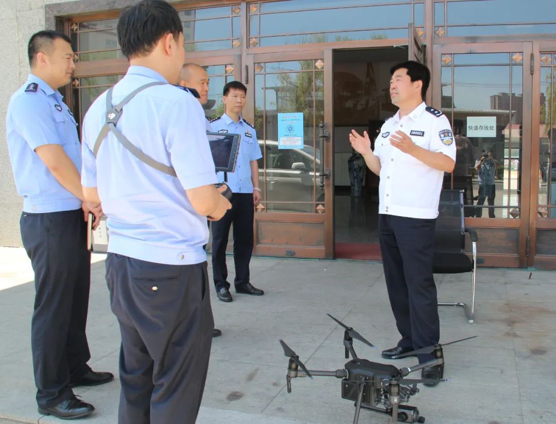 徐连斌同志深入基层所队调研指导工作