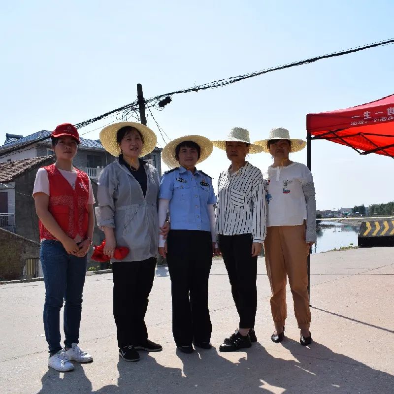 爱心涌动黄梅县防汛救灾中温暖人心的巾帼力量