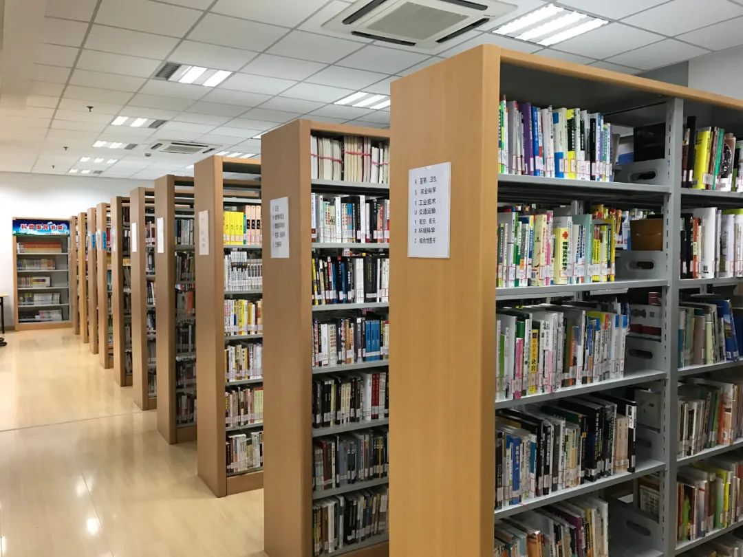 曹楊新村街道圖書館公交950路,105路,206路,768路,軌交13號線交通:不