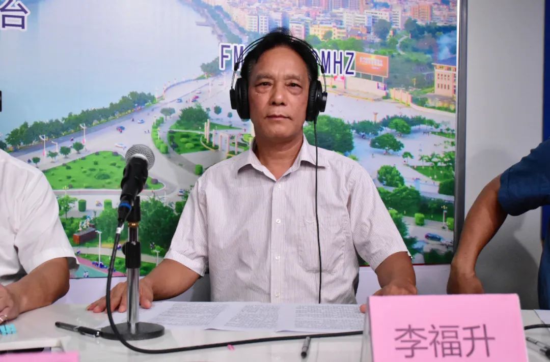 创建畅安舒美的公路环境县公路局领导线上表示路域环境整治这样抓