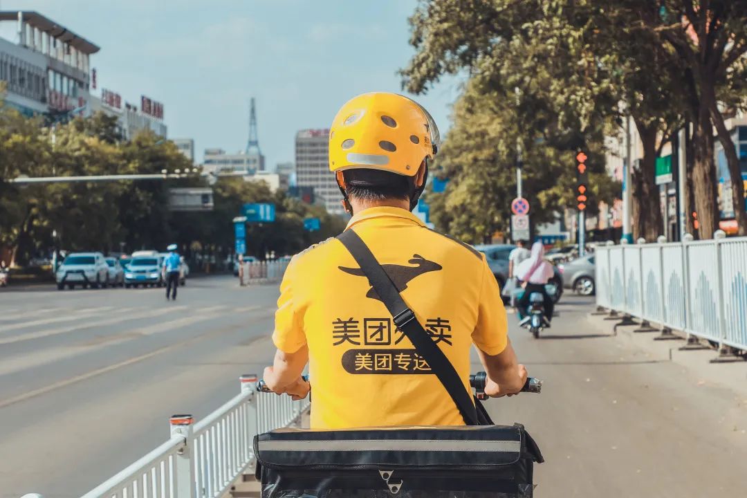 乌海外卖小哥人均日派送高达40单