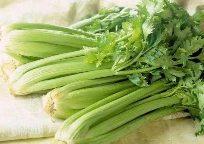 知道这10种餐桌上的降糖菜每天吃一点降血糖保健康