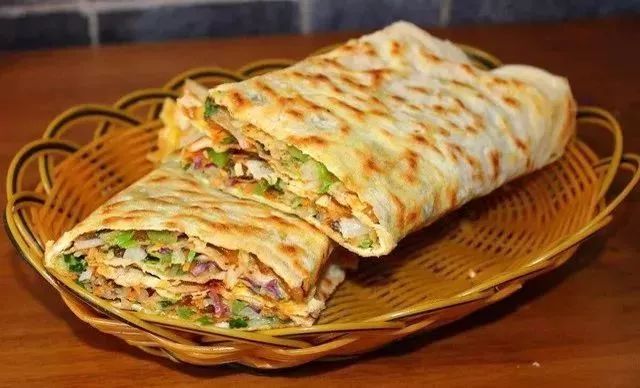 外地人第一次吃山东煎饼吃出脑震荡