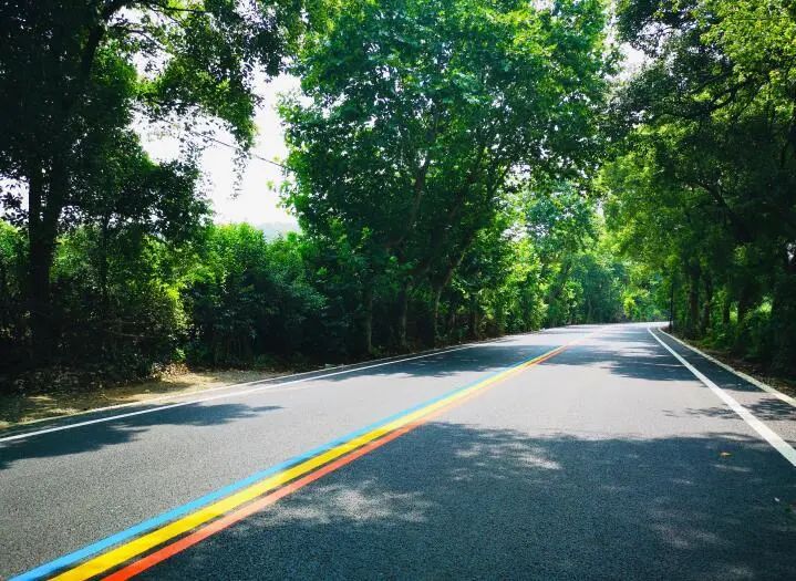 打造全国最干净城市无锡最长彩虹公路来了