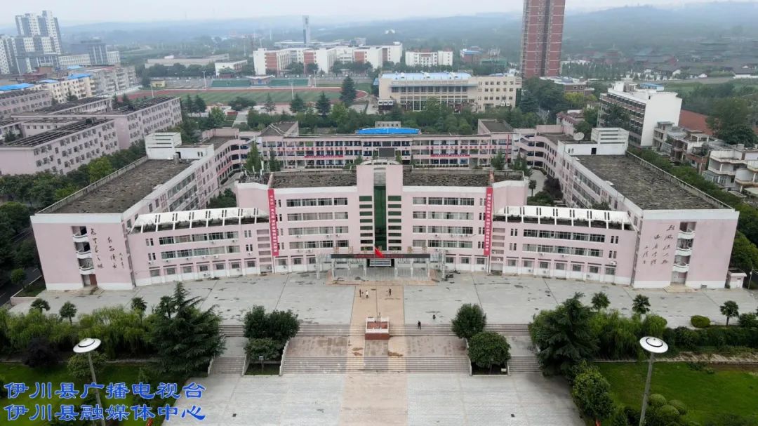 伊川双胞胎兄弟斯跟着考出了高分数