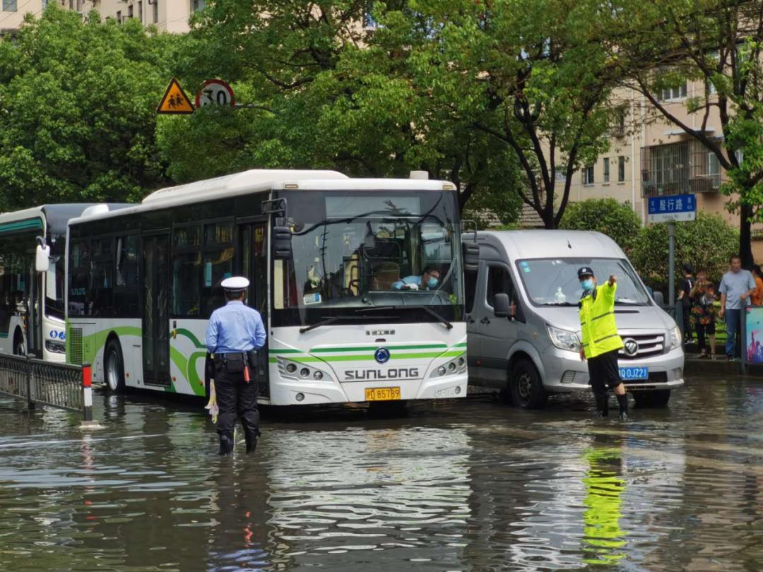 搬迁 公司电话风雨雷电聚首!杨浦的他们“乘风破浪 ”,抢险