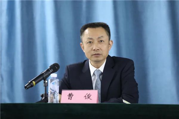 拥军优抚司司长曹俊介绍,为实现优待证"彰显荣誉,落实待遇"等核心功能
