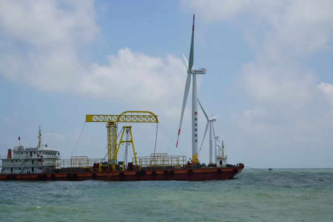 鲁能如东海上风电项目首批机组正式并网发电