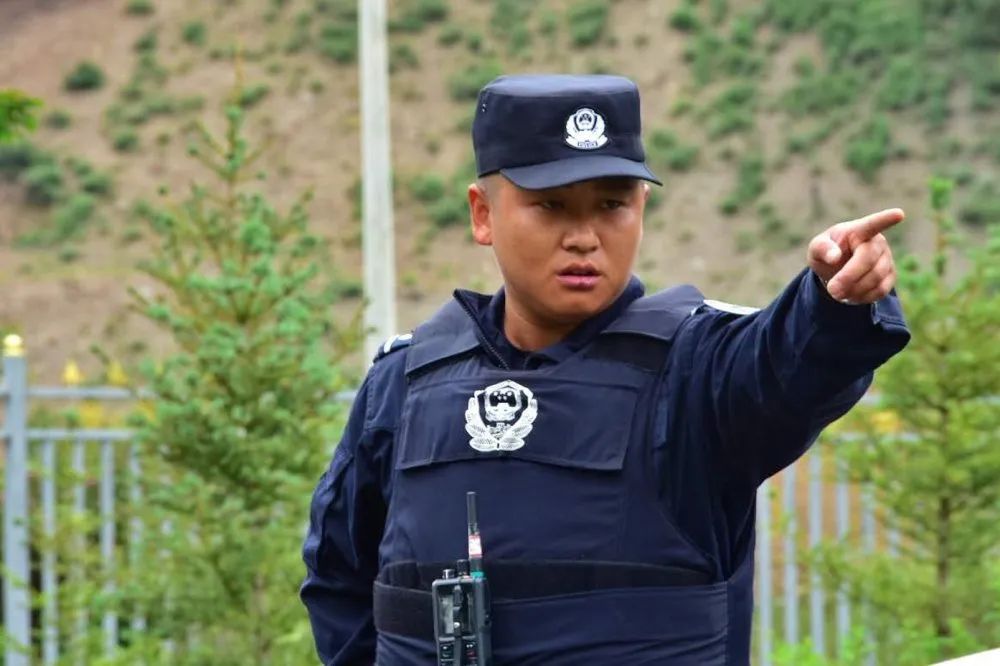 从军营到警营张金龙华丽转身续写热血时光