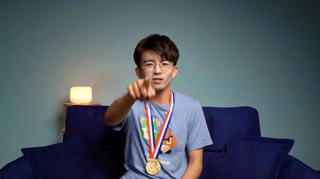 b站up主:毕导thu产生想法到产出视频之间,最困难的过程其实是找文献.