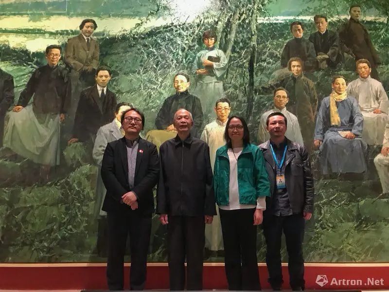 中国美术学院创办人蔡元培之子—蔡英多(左二)参观中国美术学院建校