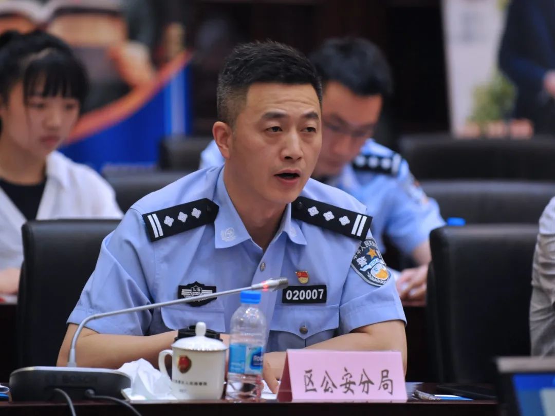 上海市黄浦区司法局                 吕南停肯定了"七五"普法期间我