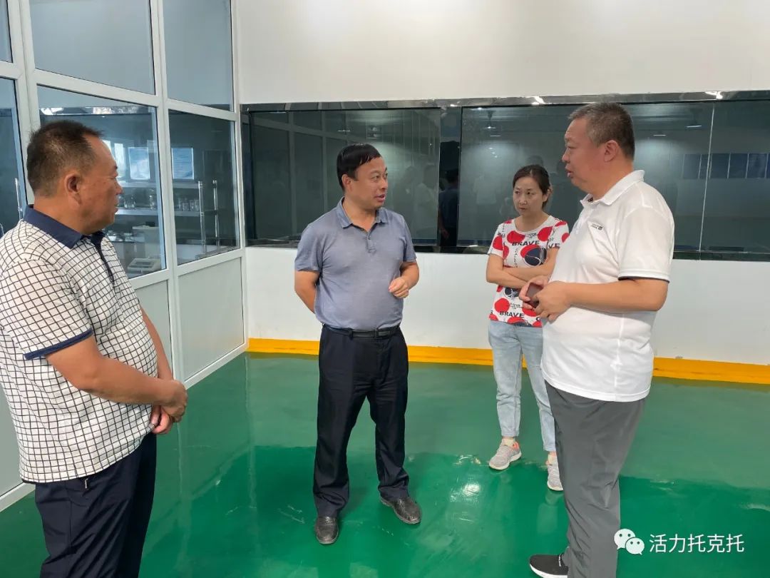 托克托县政府代县长刘继英到伍什家镇调研