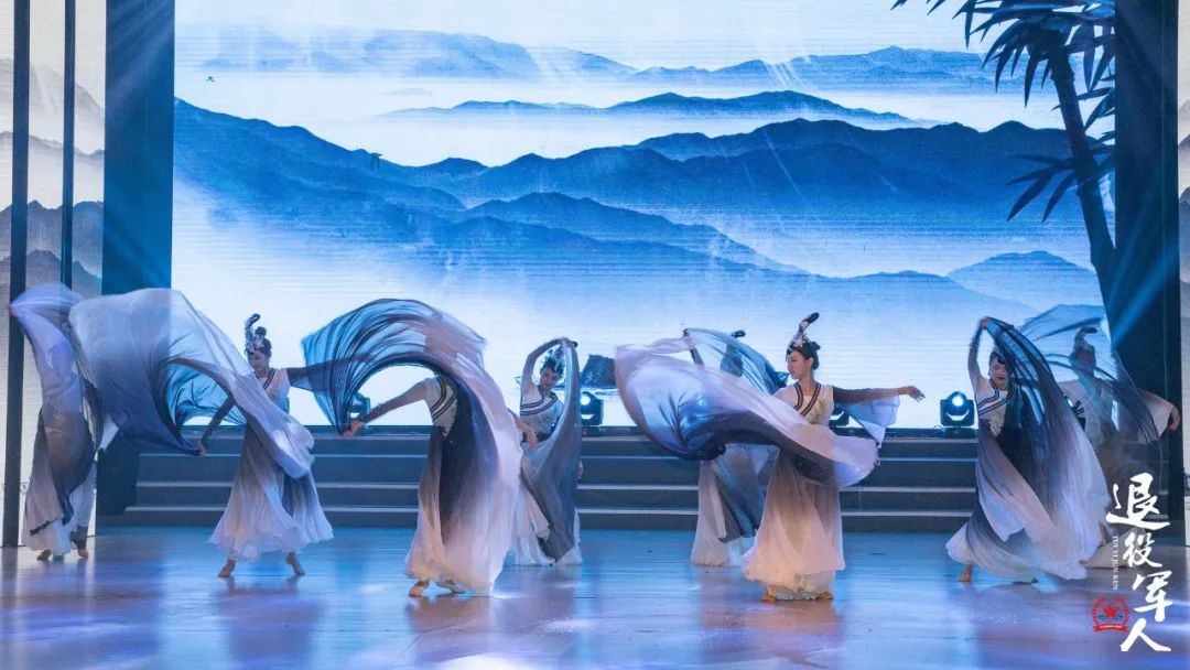 女子群舞《水墨丹青》