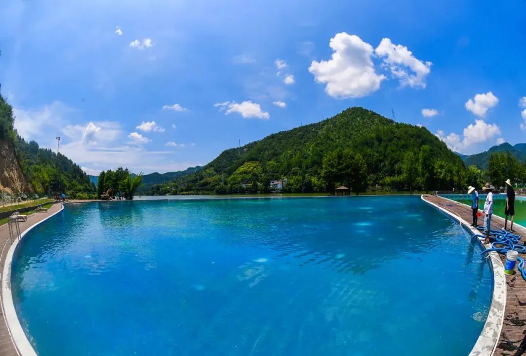 云和无边星空泳池船帮文化艺术节8月1日燥起来