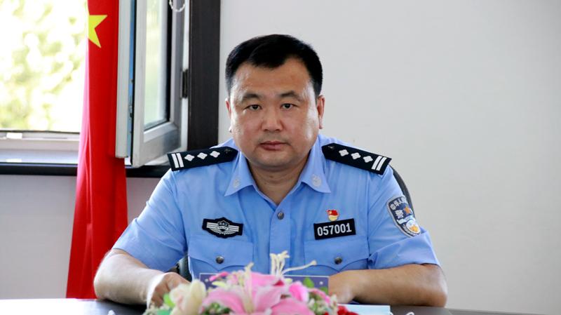 抚远市公安局召开会议传达佳木斯市公安党委扩大会议精神