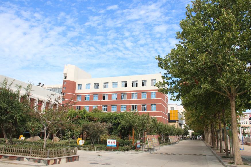 "三年两个北大,名校遍地开花"——烟台四中副校长李豫威今天走进"名师