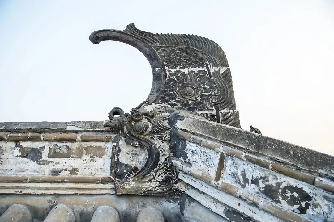 独乐寺山门是我国现存最早,最尊贵的庑殿顶山门.