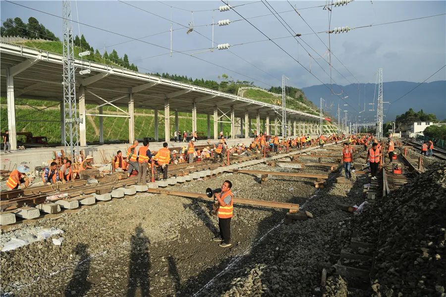 渝怀铁路涪秀二线白涛站扩能改造工程圆满结束