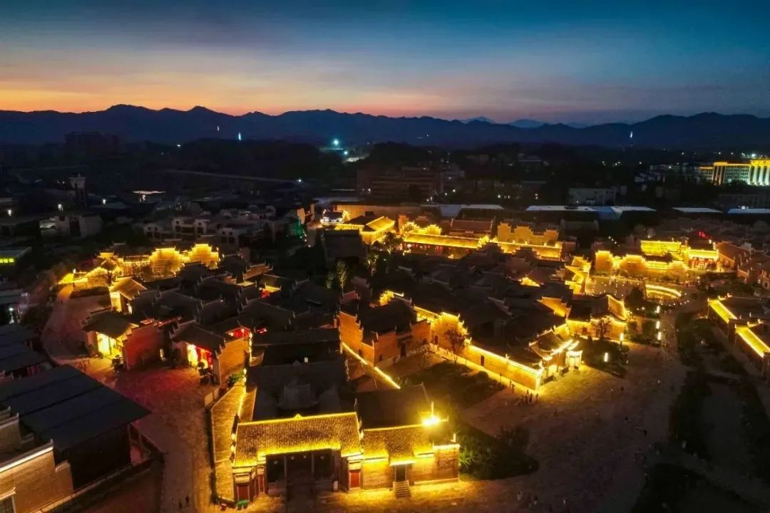 典型代表是国家aaaa级旅游景区位于万载县城西南田下地区万载古城景区