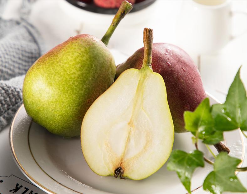 正直播你吃过正宗威海红茄梨吗抿一口就成汁儿记者现场替你采摘5斤只