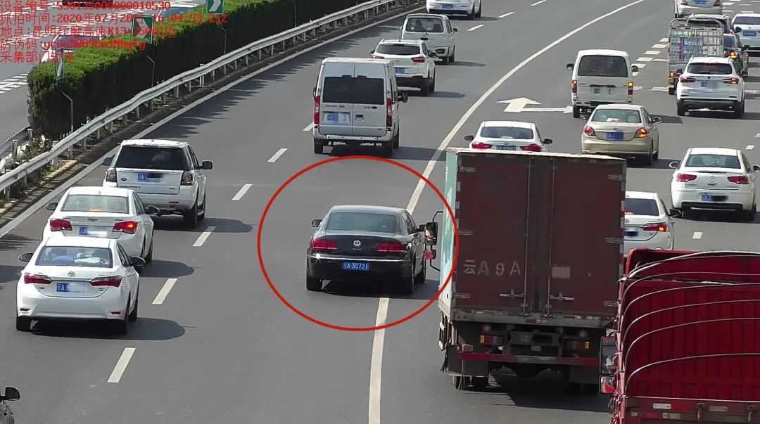 注意8月1日起昆玉高速实线并道将被抓拍并处罚