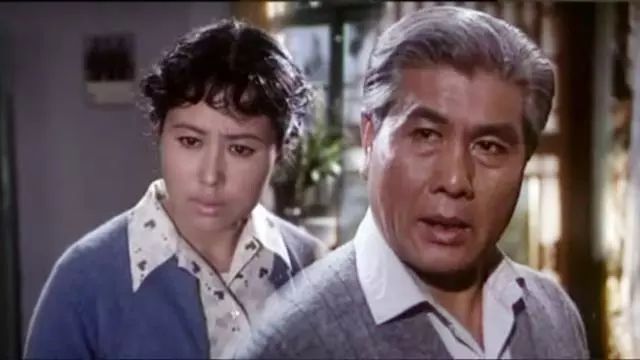 除了扮演军官之外,李炎还曾在1963年拍摄的电影《夺印》中,扮演了村