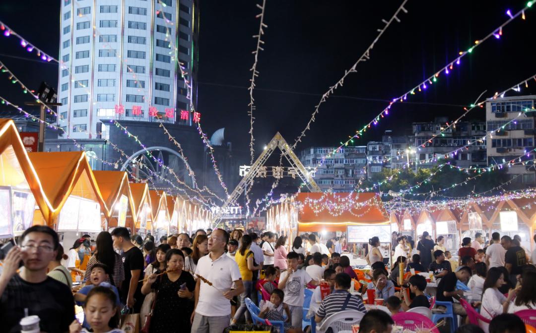 媒体聚焦南昌日报关注报道我区十字街夜市