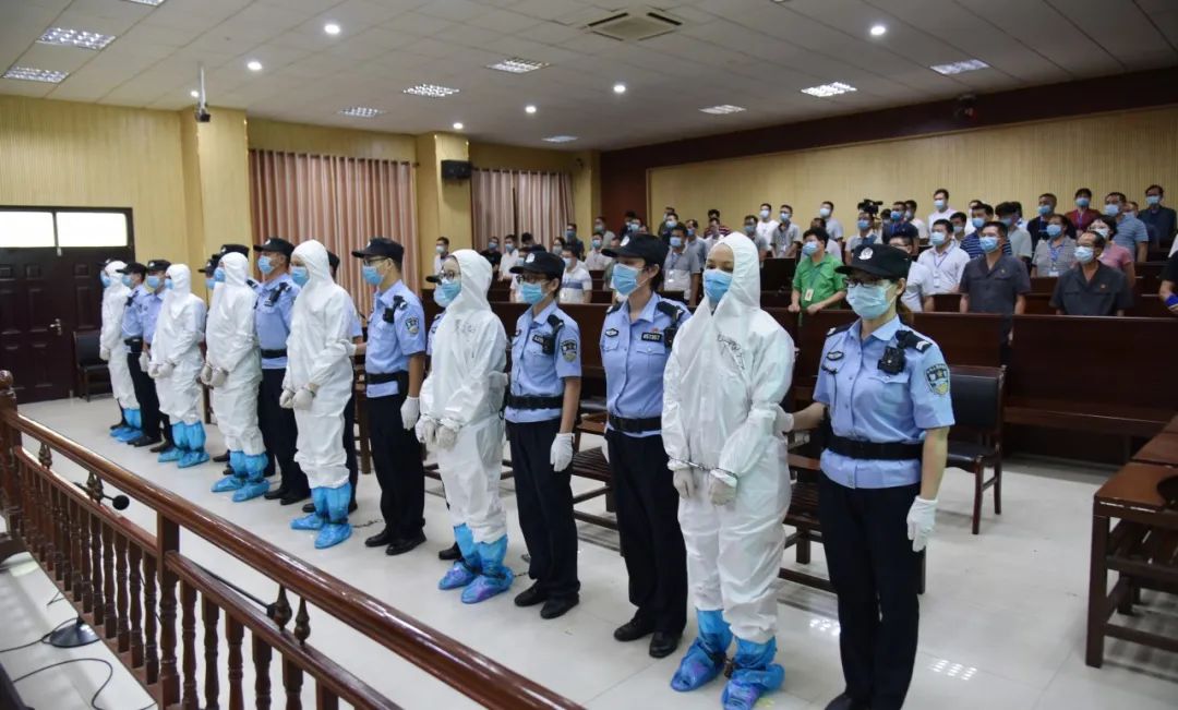 钦北区人民法院审理查明,2012年9月12日,梁某向被告人叶柳青借款人民