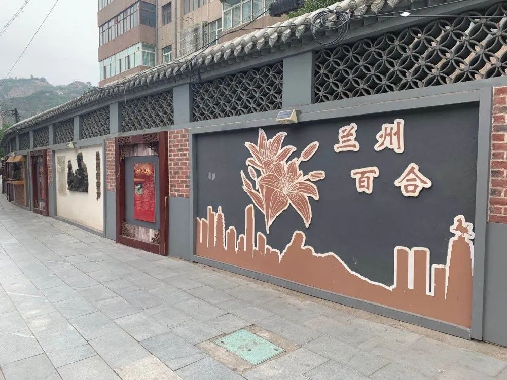 文化上墙 文明入心——西湖街道创建全国文明城市文化宣传墙有风格