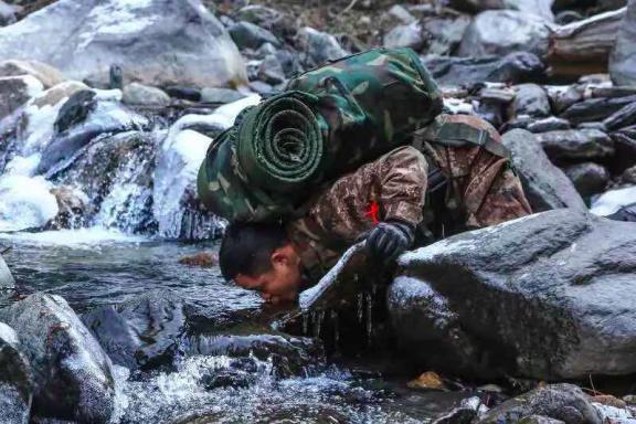 这,就是中国军人!