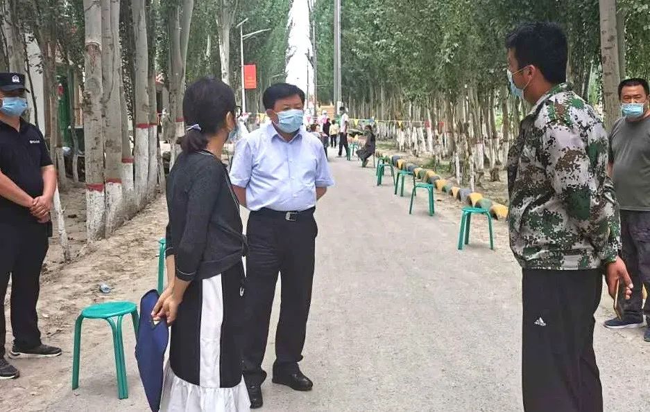 在高院党组书记,副院长马国伟同志统筹安排下,高院抽调机关和乌鲁木齐