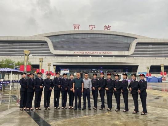 青海初高中学生注意了!这宜宾卫生学校所学校铁路直招,定岗定向委培!