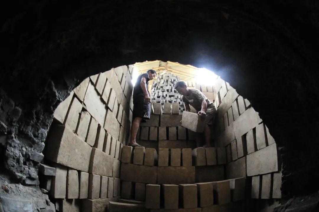 新华社古建青砖出窑记