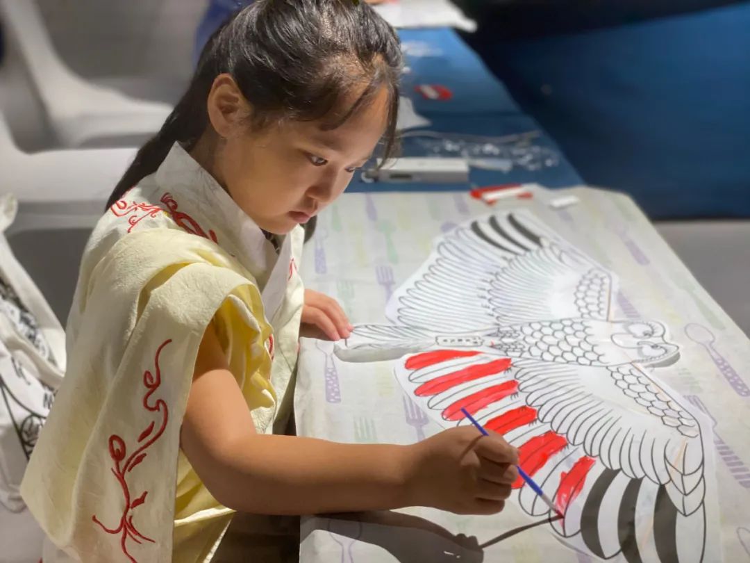 教100个孩子做风筝你的笑是对非遗最好的传承