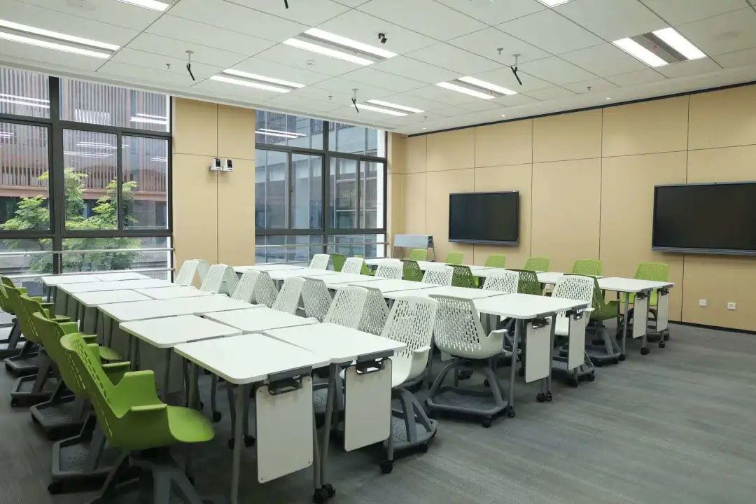 智慧教室按照"独立 共享"原则打造"21世纪中国一流大学建筑新标杆"