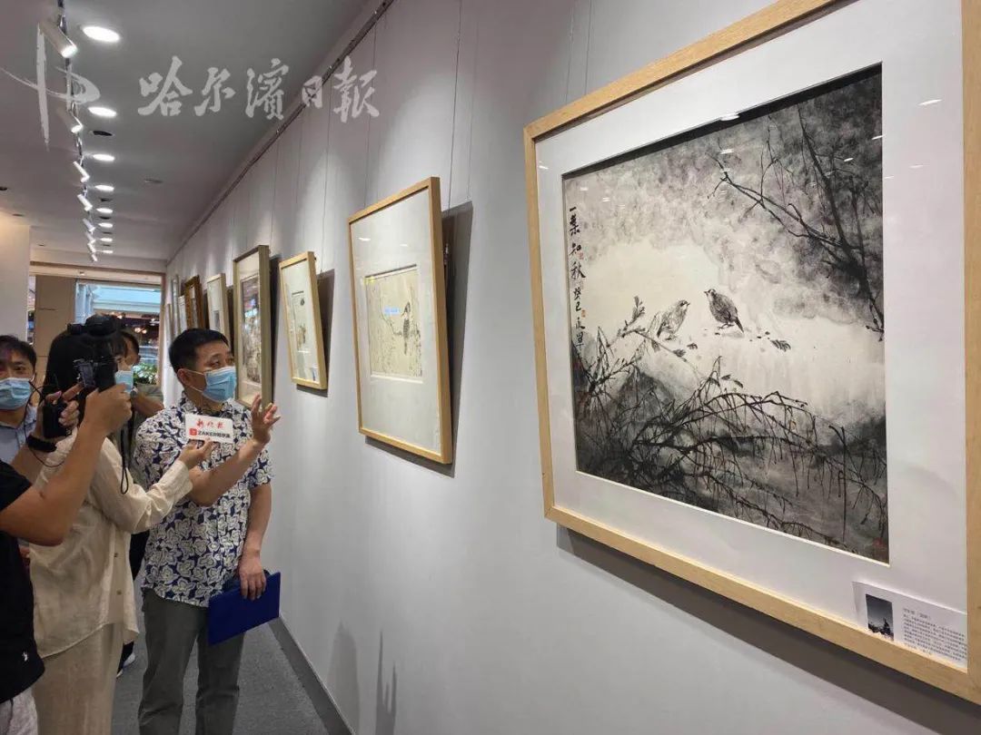 首届"城市之光"名家书画展由中共哈尔滨市委宣传部主办,哈尔滨市南岗