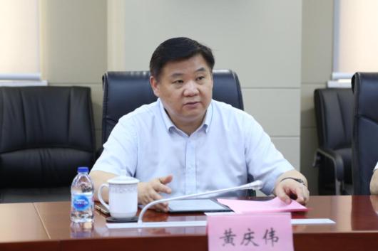 区委常委,政法委书记黄庆伟来我院调研