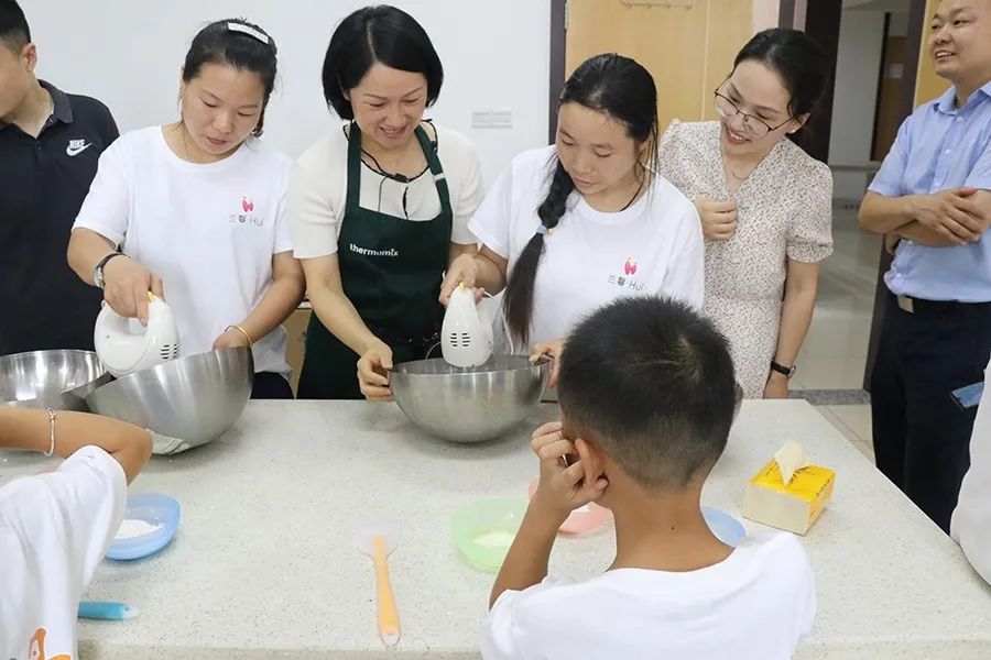 "妈妈的味道"烘焙亲子课程"妈妈美食俱乐部"烘焙老师林碧芳指导"