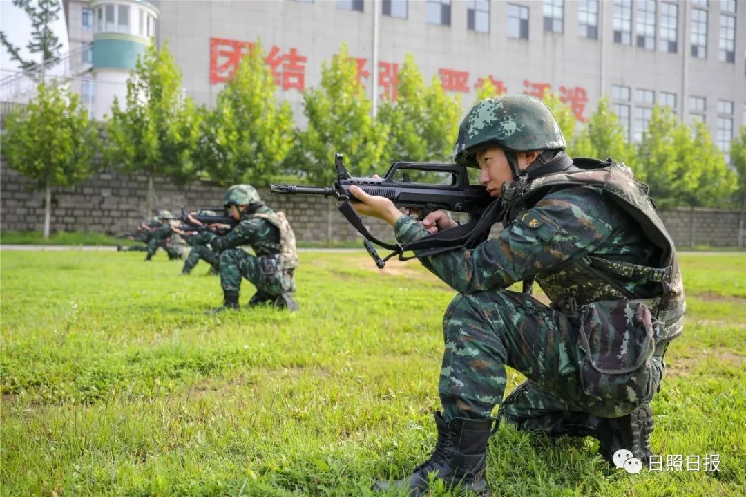 兵哥哥帅