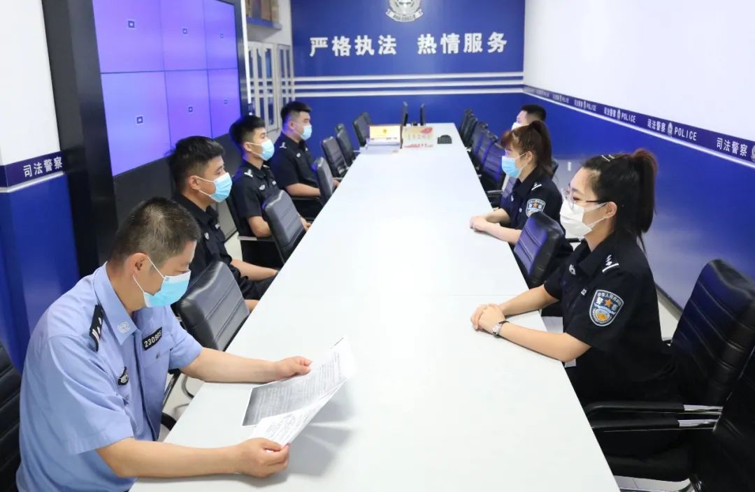 法警的排名_女法警